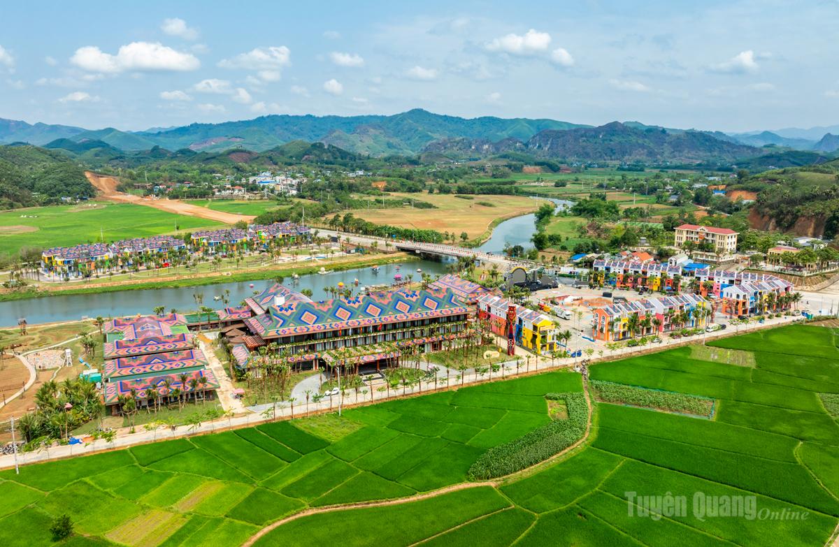 Khu nghỉ dưỡng Flamingo Tân Trào. Ảnh: Cảnh Trực
