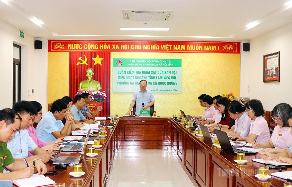 Toàn cảnh buổi làm việc.