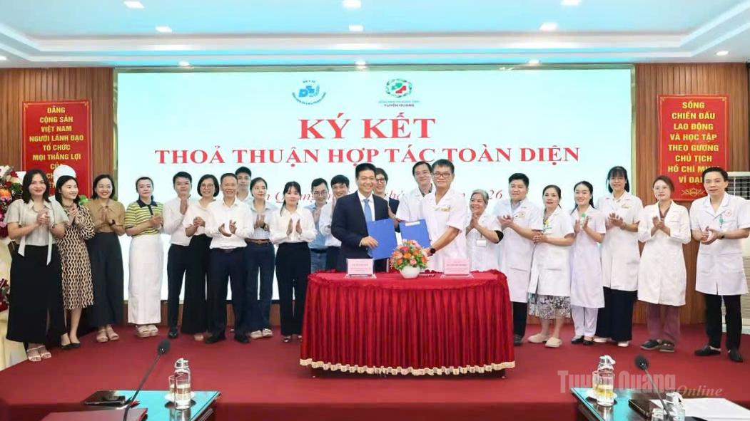 Lãnh đạo hai bệnh viện đã tiến hành ký kết Biên bản ghi nhớ hợp tác .
