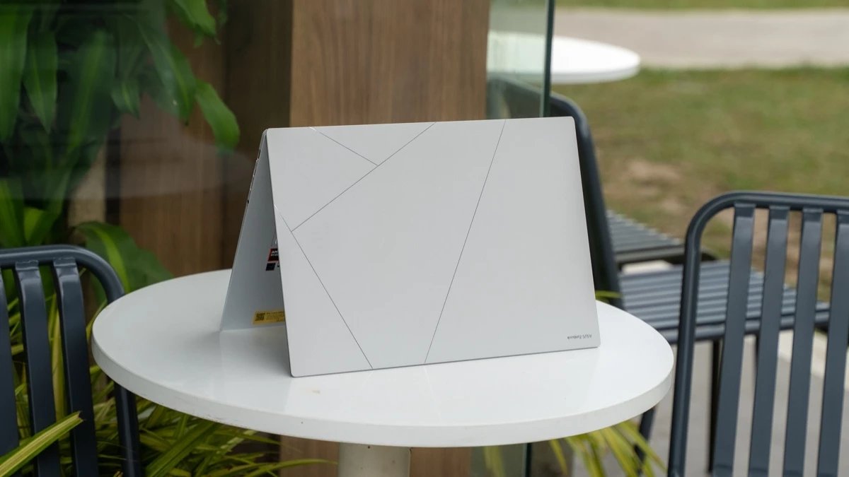 Giá bán Asus Vivobook S16 thay đổi theo vi xử lý, RAM, SSD 