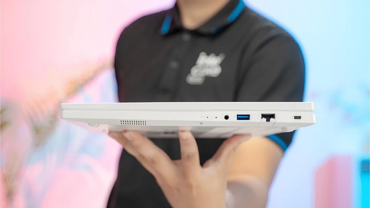 Hệ thống tản nhiệt bên trong laptop gaming Acer