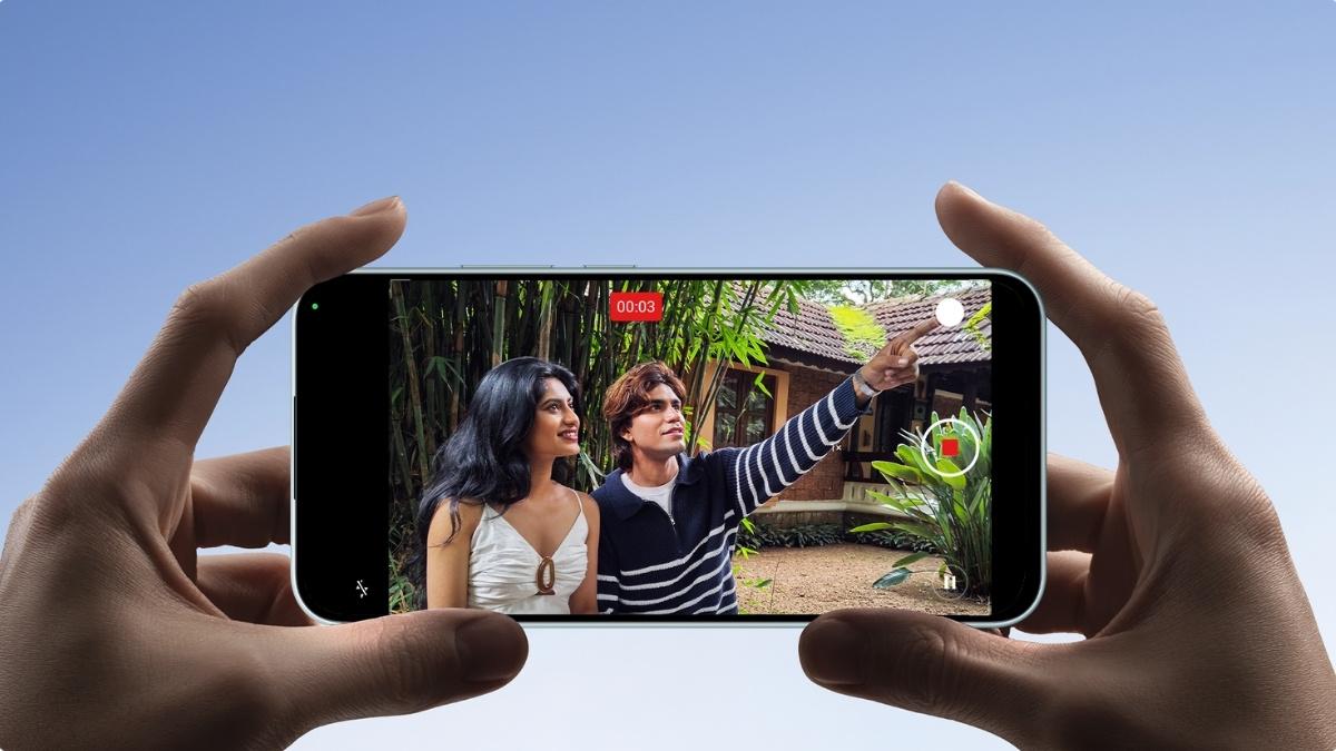 Khác biệt về hệ thống camera, pin và công suất sạc
