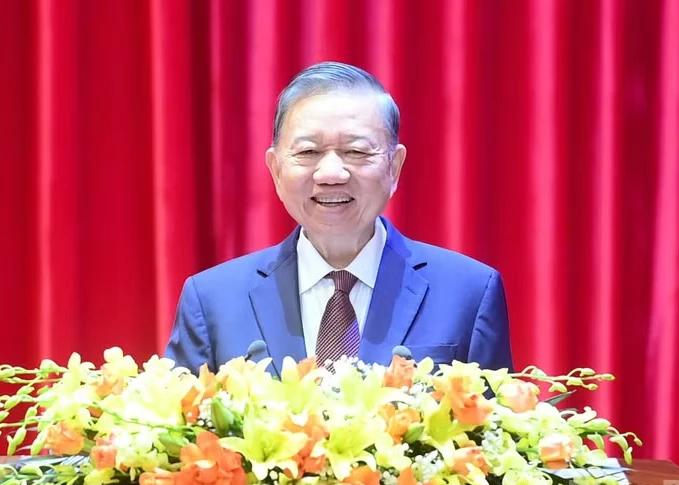 General Secretary of the Communist Party of Viet Nam Central Committee and State President To Lam addresses the opening ceremony of the first class of a knowledge update and training programme for members of the 14th Party Central Committee in Ha Noi on August 17 (Photo: nhandan.vn)