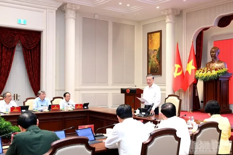 General Secretary of the Communist Party of Viet Nam (CPV) Central Committee and President To Lam speaks at the working session with the Government’s Party Committee and relevant agencies on the national strategy for attracting, utilising and developing talents. (Photo: NDO)