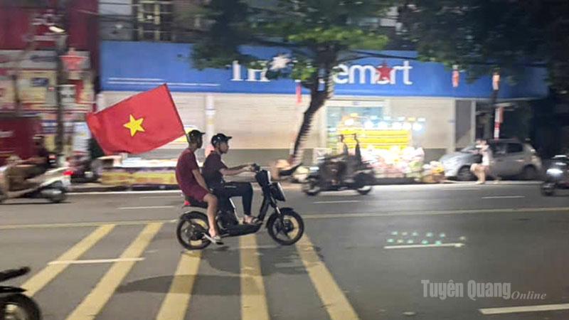 Việt Nam đã có 1 trận đấu nức lòng nười hâm mộ.
