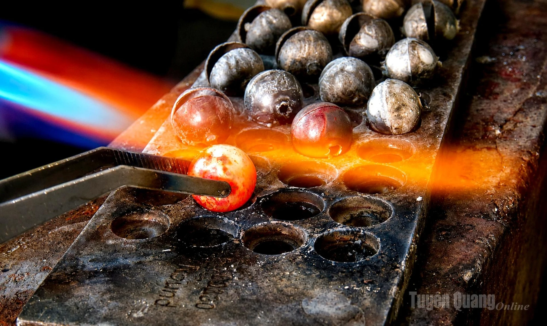 The jewelry is fired at high temperatures before undergoing the final finishing processes.