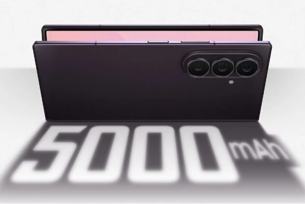 Galaxy Z Fold8 Ultra sở hữu pin 5.000mAh cùng khả năng phát video liên tục lên đến 27 giờ.