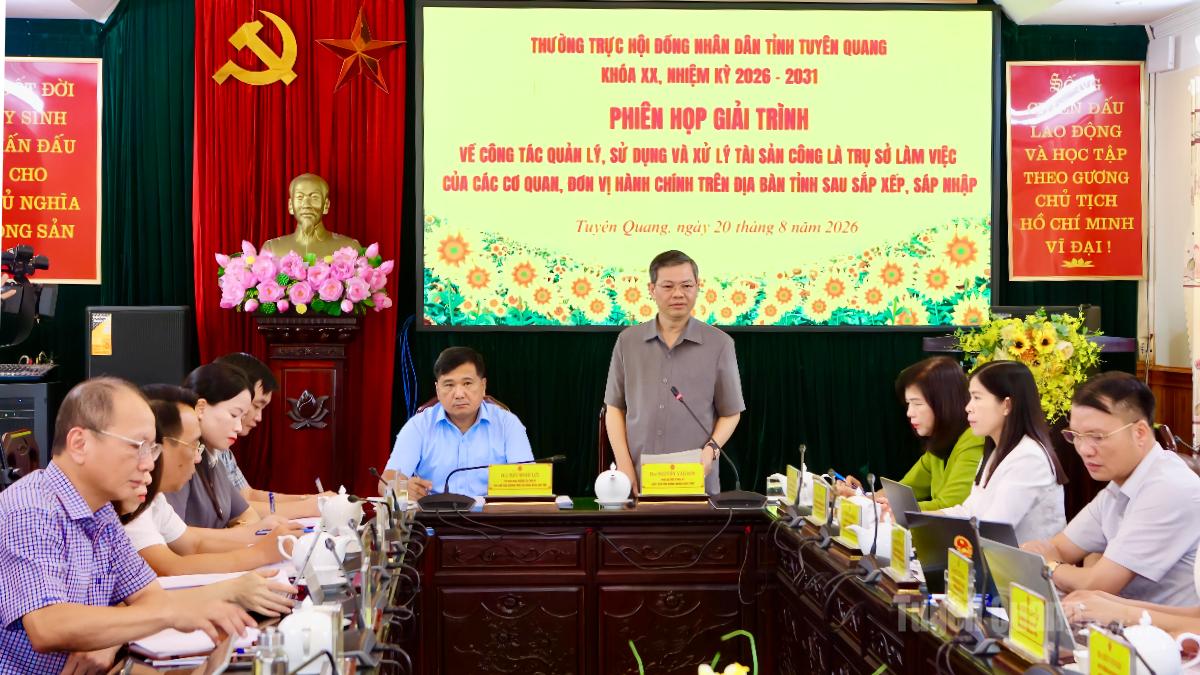 Toàn cảnh phiên họp.