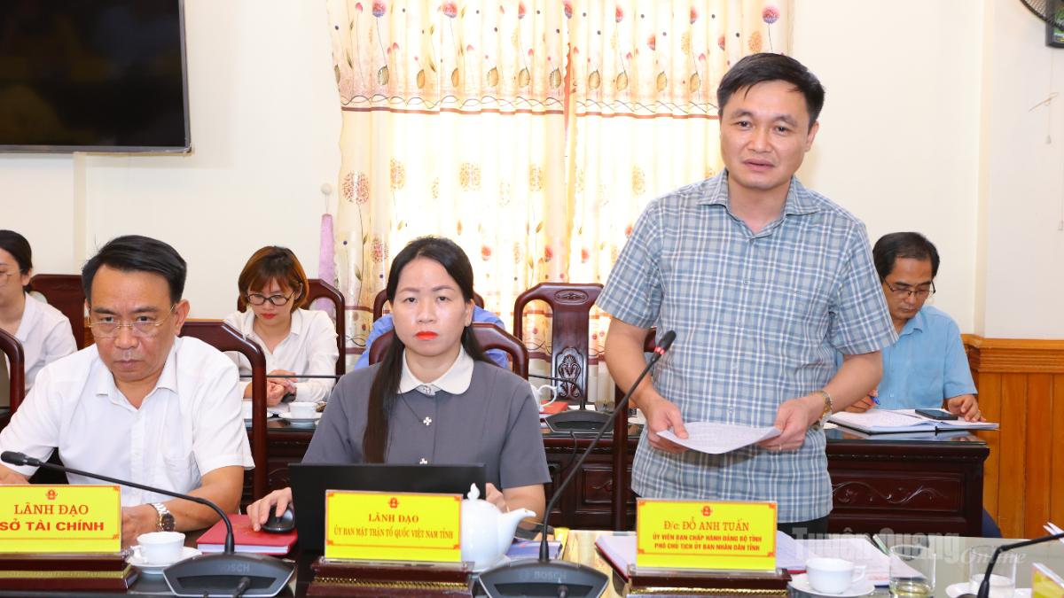Đồng chí Đỗ Anh Tuấn, Ủy viên Ban Chấp hành Đảng bộ tỉnh, Phó Chủ tịch UBND tỉnh phát biểu ý kiến.