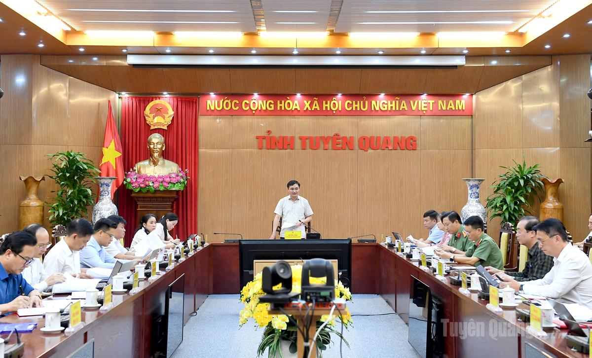 UBND tỉnh tổ chức họp triển khai công tác chuẩn bị tổ chức thi lại Kỳ thi tốt nghiệp THPT năm 2026 đối với các thí sinh Trường THPT Chuyên Tuyên Quang.
