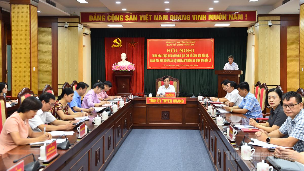 Các đại biểu dự hội nghị.