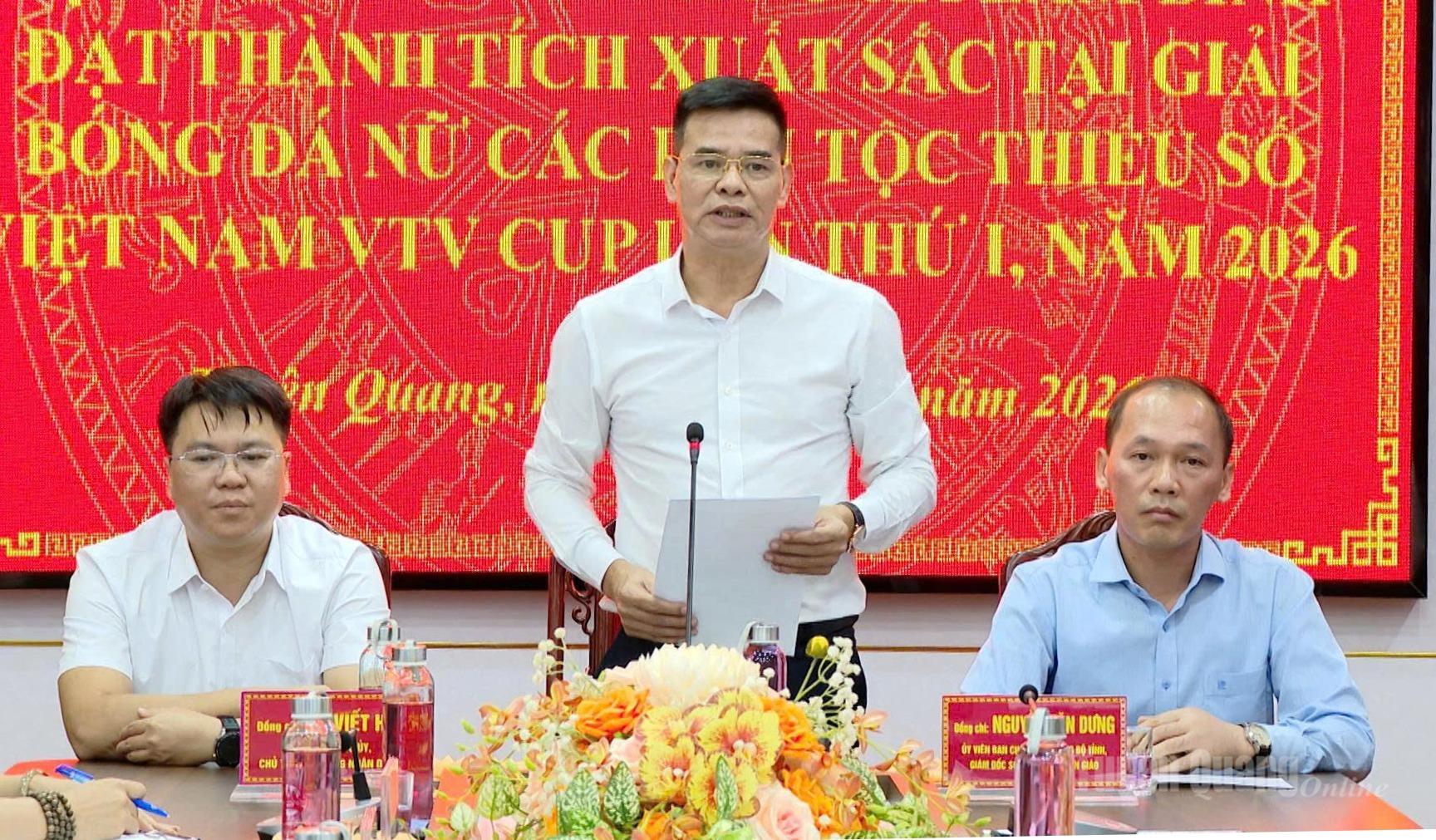 Lãnh đạo Sở Văn hoá, Thể thao và Du lịch phát biểu phát biểu tại buổi gặp mặt.