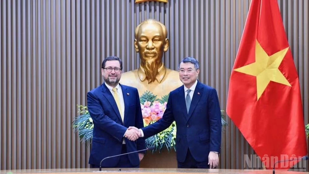 Việt Nam luôn coi trọng quan hệ hữu nghị truyền thống và Đối tác toàn diện với Chile