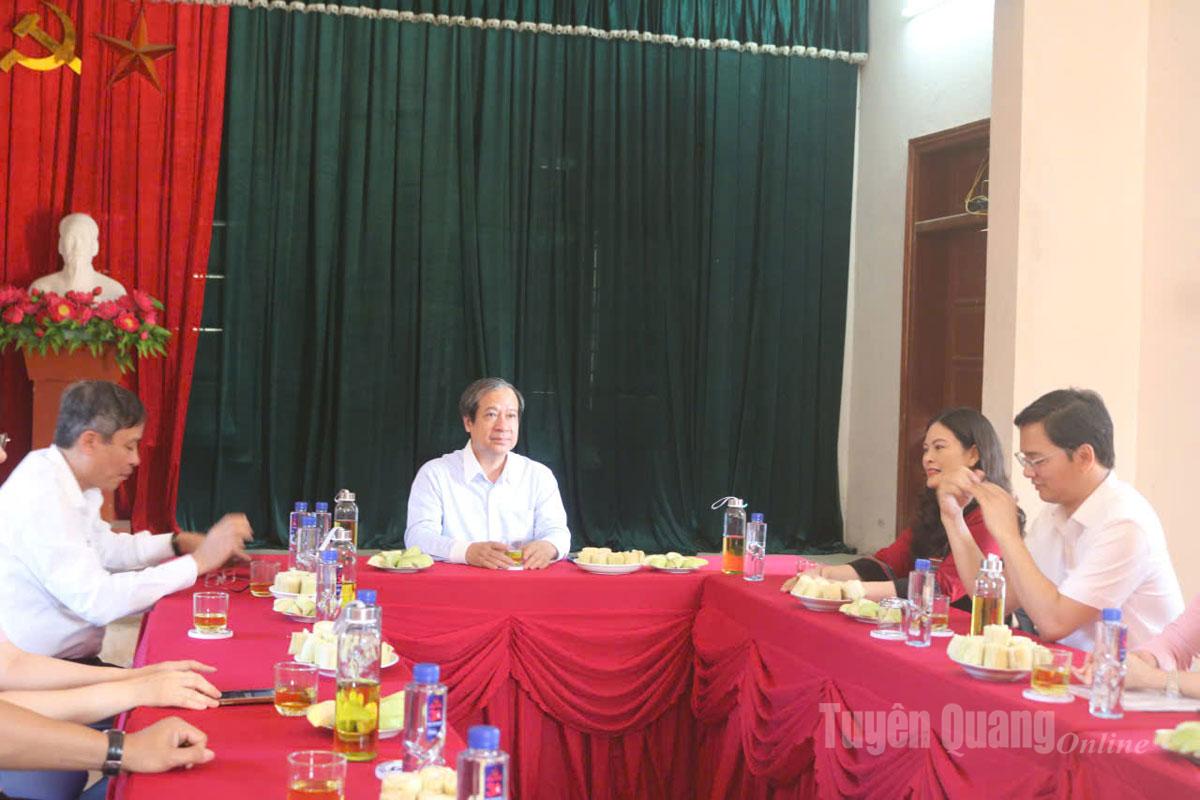 Bộ trưởng Bộ Giáo dục và Đào tạo Nguyễn Kim Sơn làm việc với lãnh đạo UBND tỉnh và Sở Giáo dục và Đào tạo