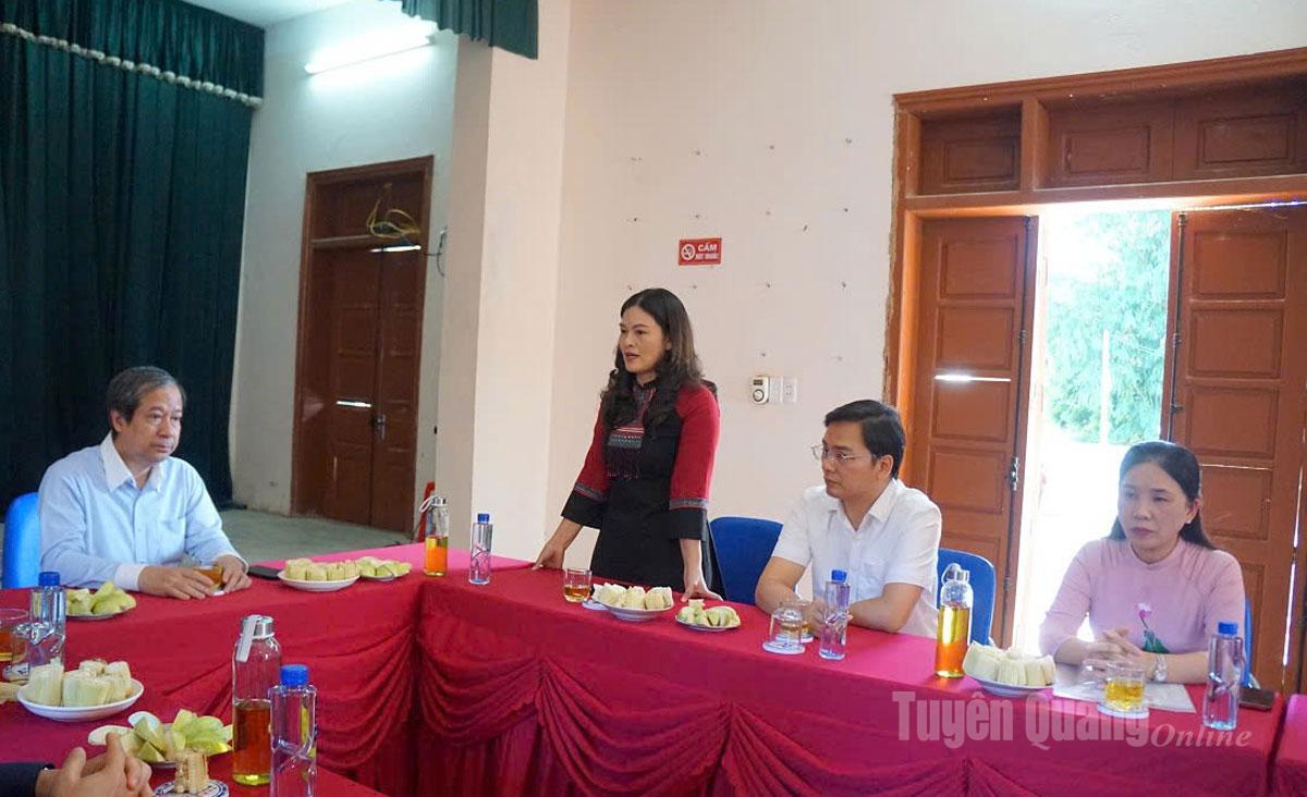 Đồng chí Phó Chủ tịch UBND tỉnh Vương Ngọc Hà phát biểu tại buổi làm việc với Đoàn công tác của Bộ Giáo dục và Đào tạo