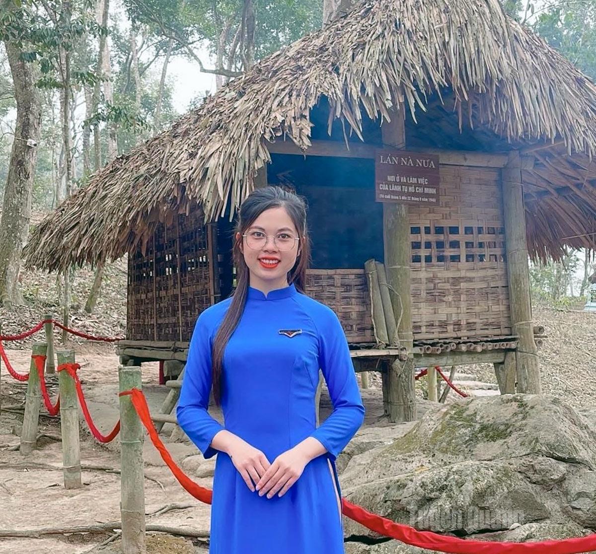 Chị Diệp Khánh Huyền, Bí thư Đoàn xã Sơn Thủy.