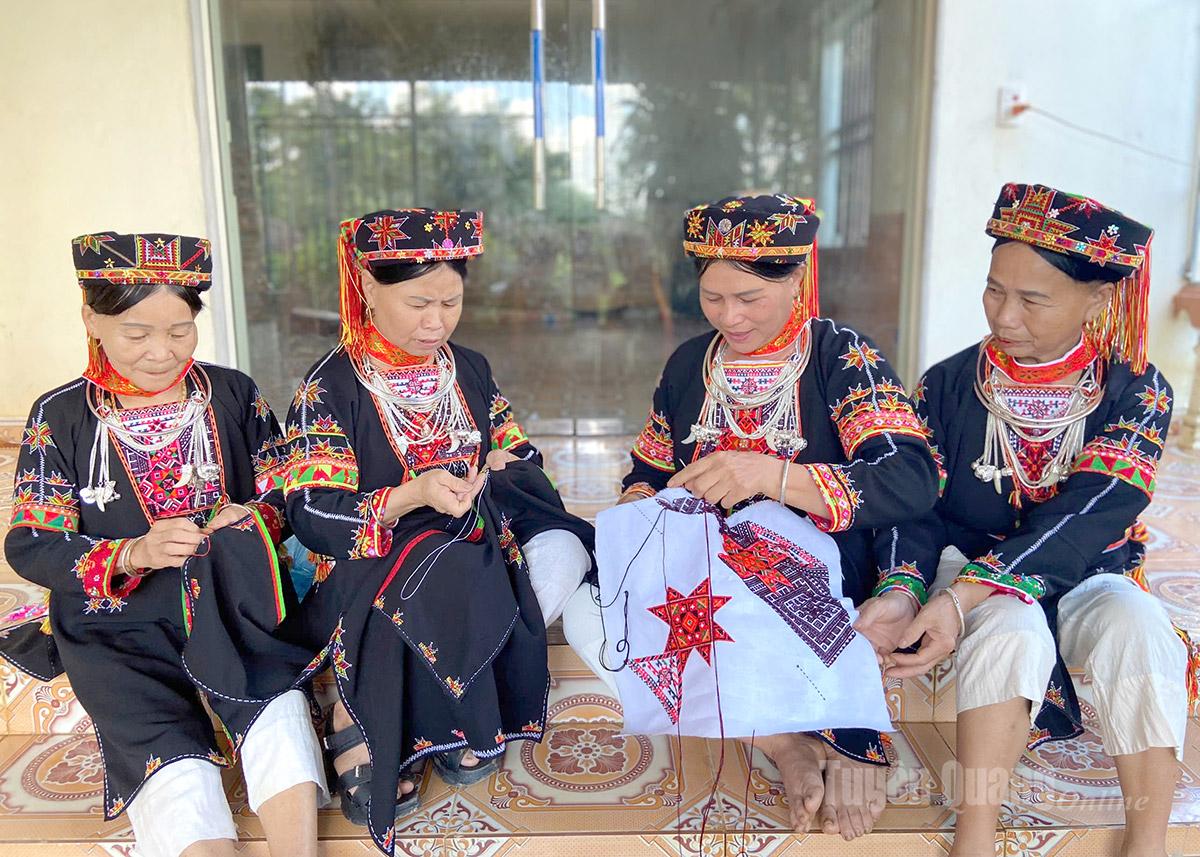 Women in the hamlet continue to preserve the craft of embroidery in traditional costumes.