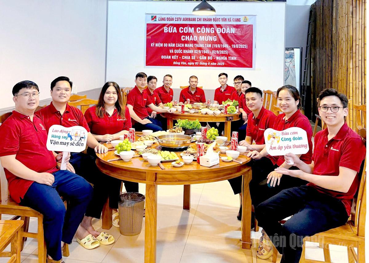 Công đoàn cơ sở thành viên Agribank chi nhánh Đồng Văn Hà Giang tổ chức “Bữa cơm công đoàn”.