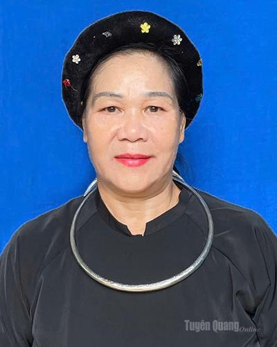 bà Trần Minh Mười (trong ảnh), Bí thư Chi bộ thôn Làng Nhà, xã Tân Trào