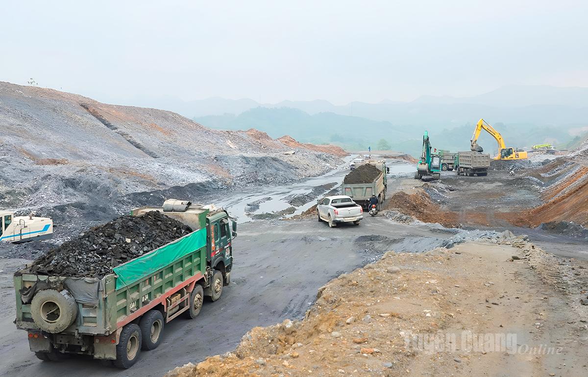 The Tuyen Quang – Ha Giang expressway is gradually taking shape.