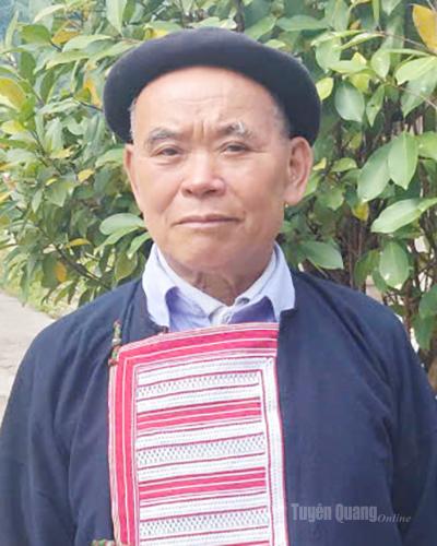 Ông Triệu Chòi Hín, thôn Tân Phong, xã Hồ Thầu
