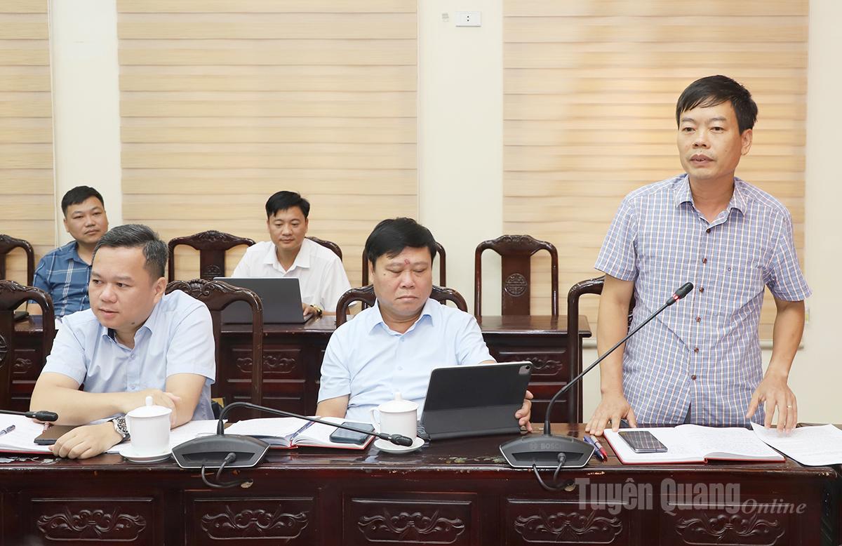 Lãnh đạo Ban Tuyên giáo và Dân vận Tỉnh ủy thảo luận tại cuộc họp.