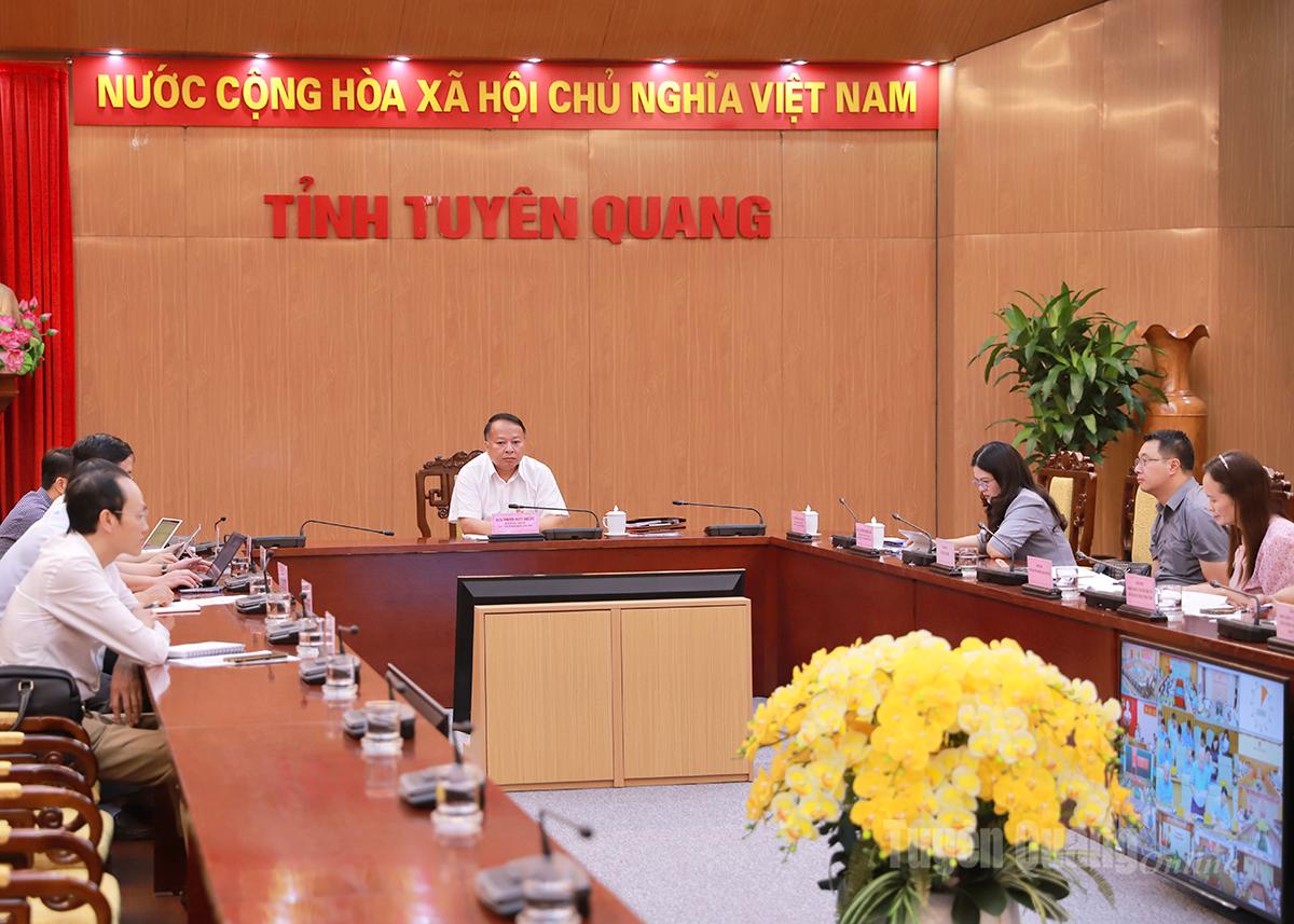 Chủ tịch UBND tỉnh Phan Huy Ngọc chủ trì tại điểm cầu tỉnh