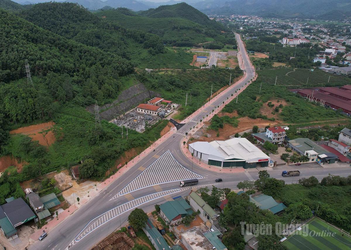 Đường tránh Sơn Dương hoàn thành đưa vào vận hành tạo không gian phát triển mới cho địa phương.
