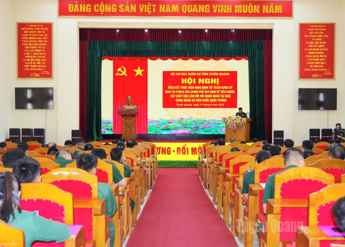 Toàn cảnh hội nghị.