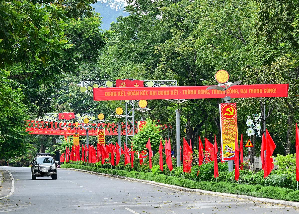 Sắc đỏ trên mỗi tuyến đường (ảnh 4).