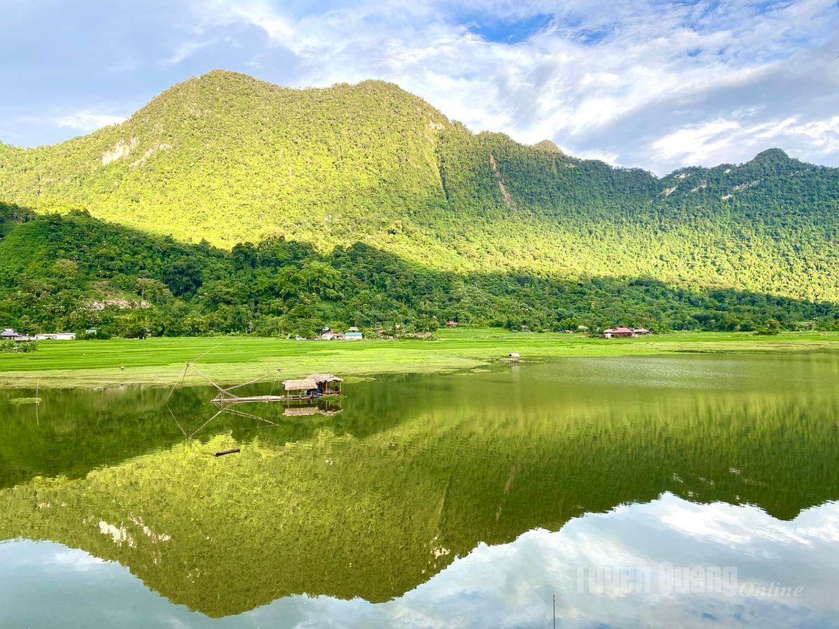 Một thoáng hồ Noong, xã Phú Linh. Ảnh: Huy Toán