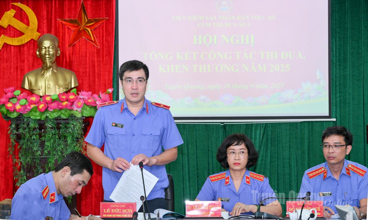 Đại diện Văn phòng Viện Kiểm sát Nhân dân tối cao phát biểu tại hội nghị.