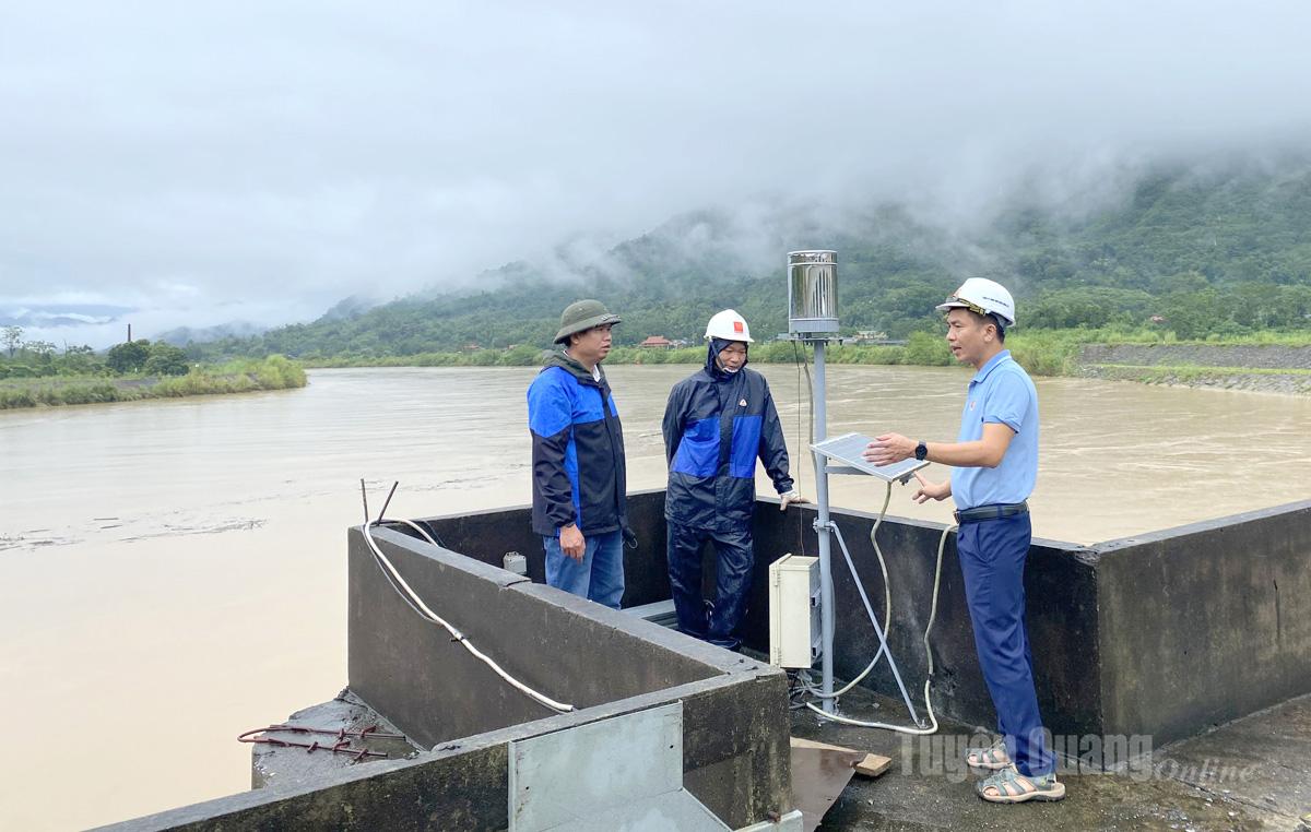 Các thủy điện khai thác hệ thống quan trắc tự động bảo đảm theo dõi kịp thời diễn biến mưa lũ.