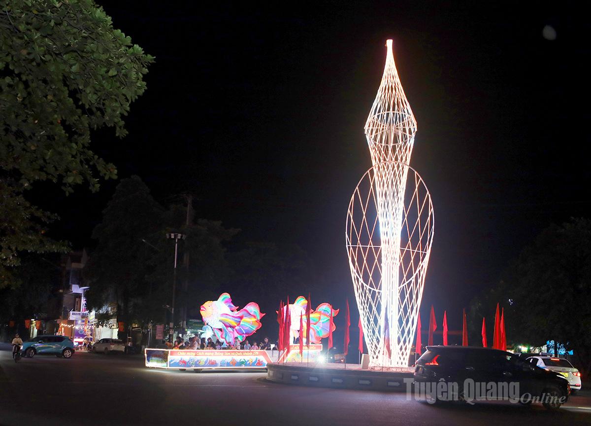  Hệ thống đèn tuyên truyền Đại hội đại biểu Đảng bộ tỉnh lần thứ I, nhiệm kỳ 2025 - 2030.