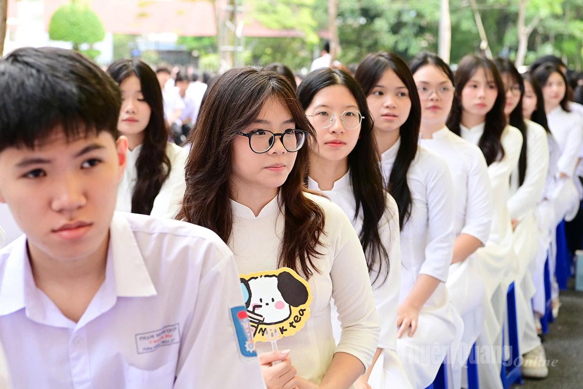 Học sinh trường THPT Chuyên Hà Giang tại Lễ khai giảng. Ảnh: Việt Hòa