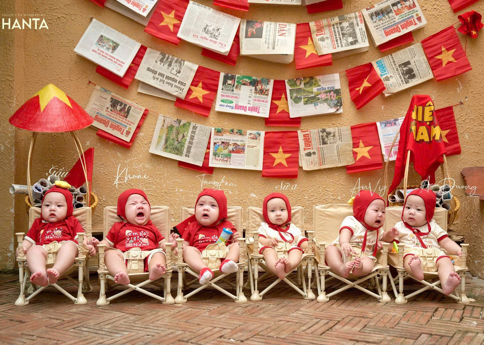 Children in Minh Xuan ward joined in with playful, cheerful check-ins for the national celebration.