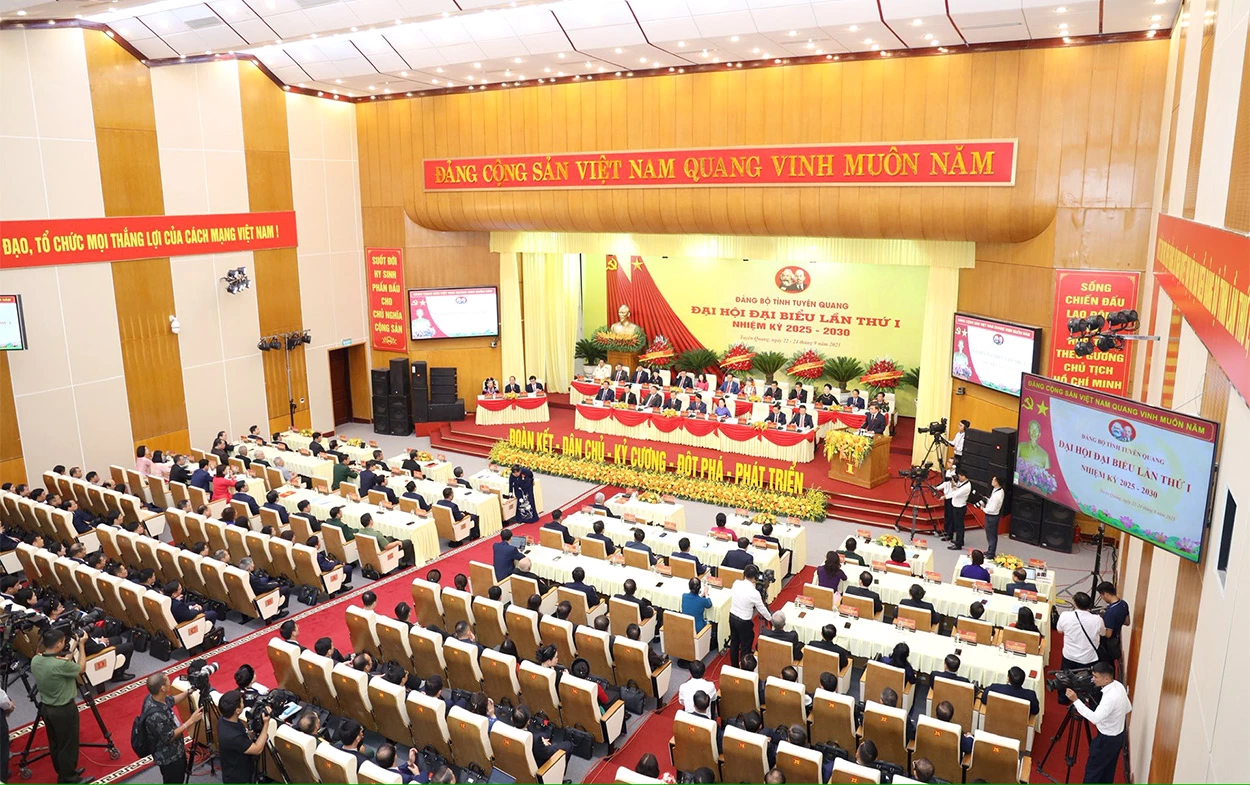 Toàn cảnh đại hội.