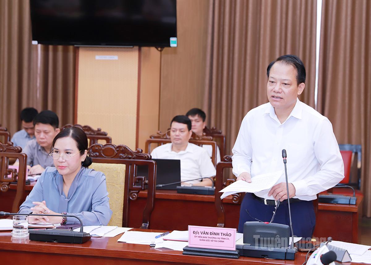 Giám đốc Sở Tài chính Vân Đình Thảo báo cáo tình hình thực hiện các nhiệm vụ tài chính, kế hoạch năm 2025.