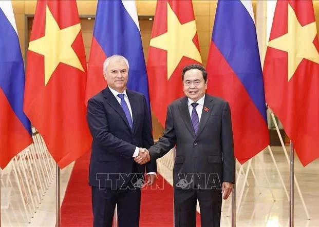 Vietnamese National Assembly Chairman Tran Thanh Man (R) and Chairman of the State Duma of the Federal Assembly of the Russian Federation Vyacheslav Volodin. (Photo: VNA)
