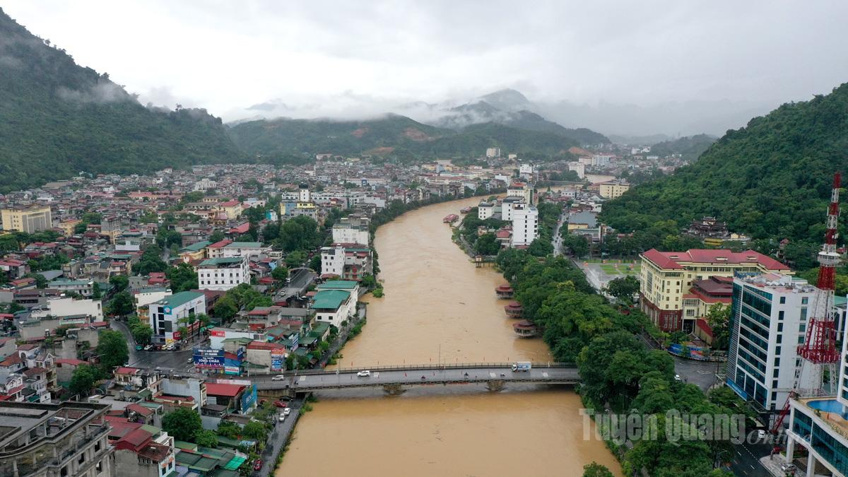 Đến thời điểm 10h30 sáng 30-9, trên địa bàn phường Hà Giang 1, Hà Giang 2 vẫn có mưa.