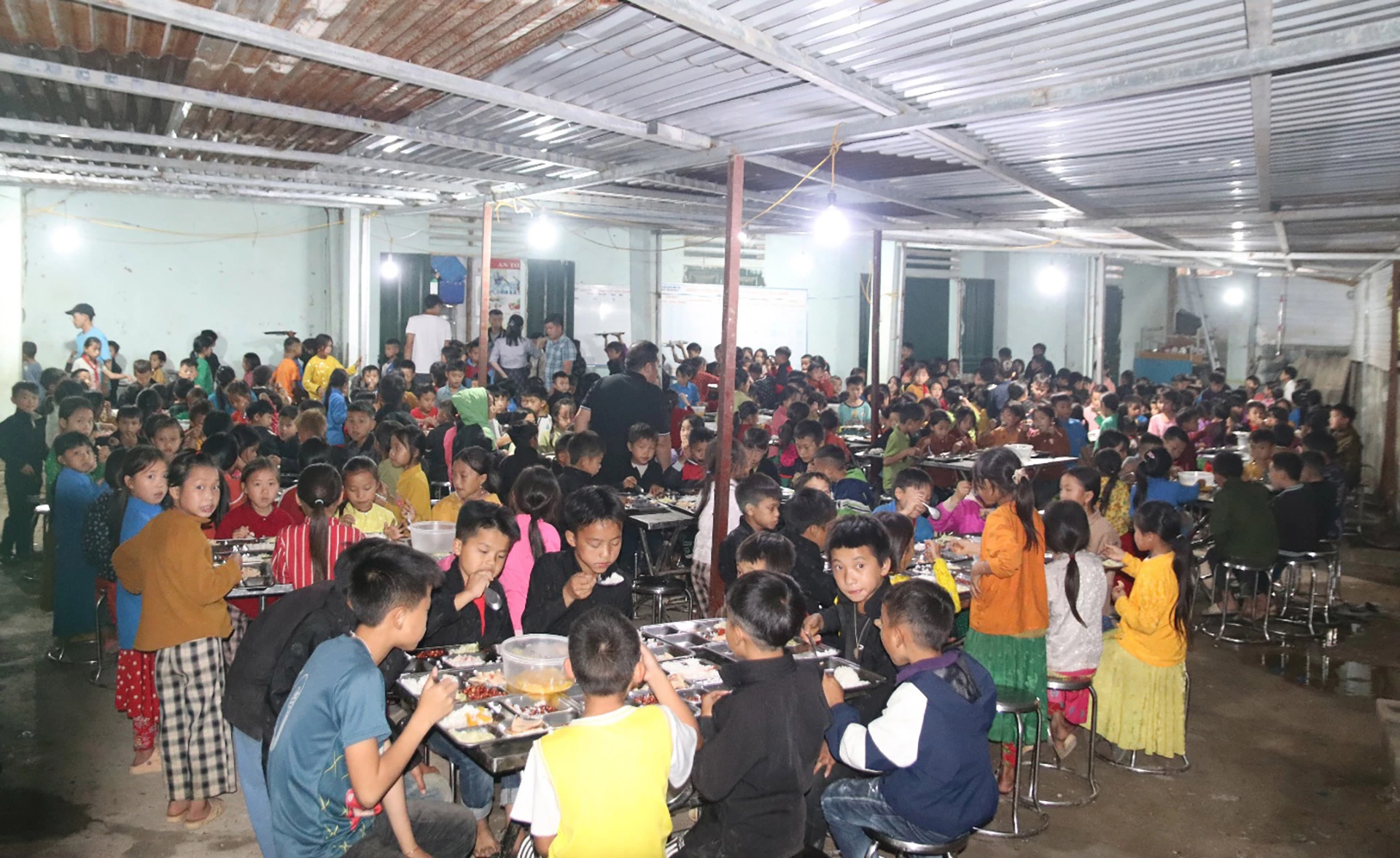 Mục tiêu của trường Ma Lé đơn giản là mong qua lớp 1, các con thông thạo tiếng Việt.

