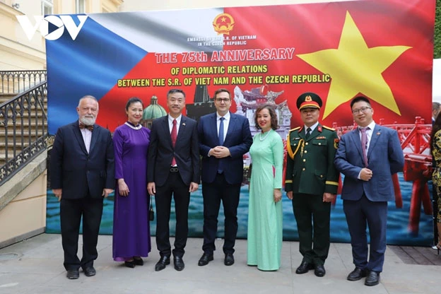 Đại sứ quán Việt Nam tại Cộng hòa Séc tổ chức Lễ kỷ niệm 80 năm Quốc khánh nước Cộng hoà xã hội chủ nghĩa Việt Nam (2/9/1945-2/9/2025).

