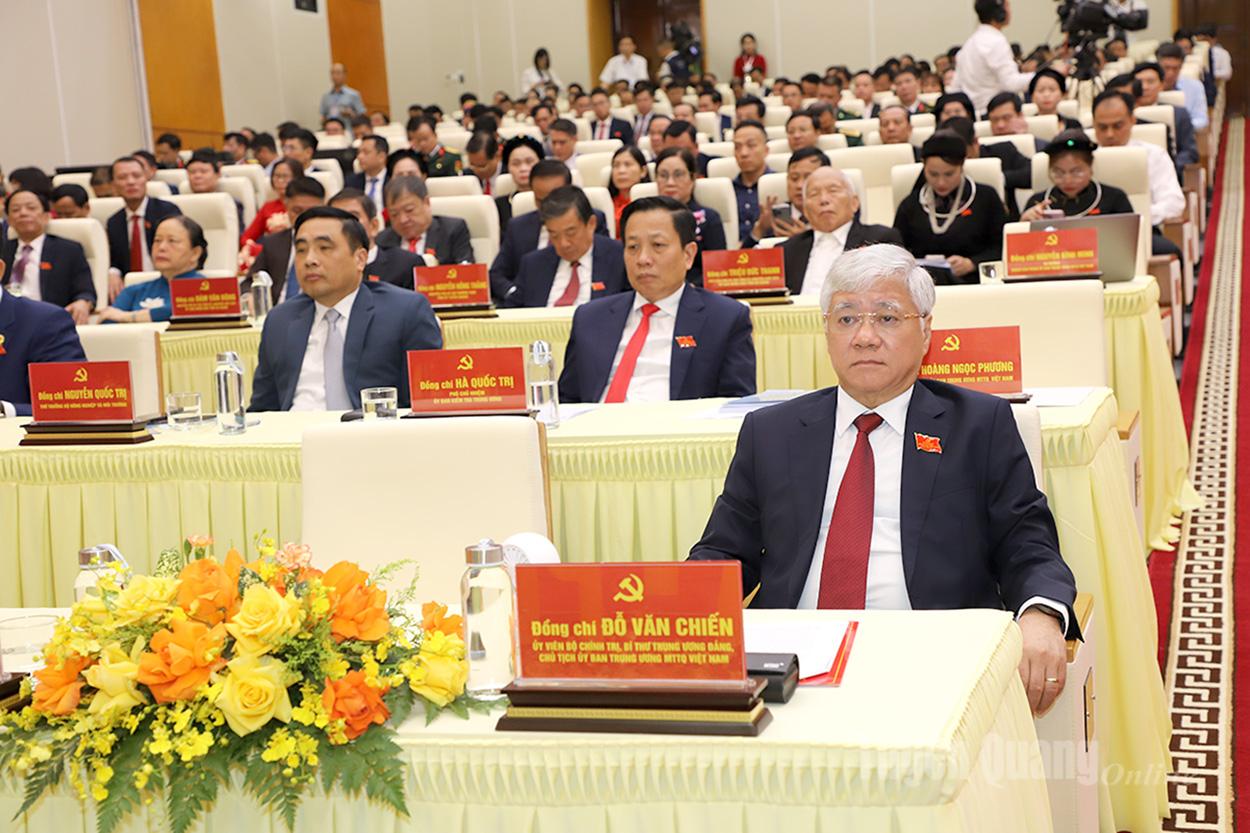 Đồng chí Đỗ Văn Chiến, Ủy viên Bộ Chính trị, Bí thư Trung ương Đảng, Chủ tịch Ủy ban Trung ương MTTQ Việt Nam cùng các đại biểu dự đại hội.