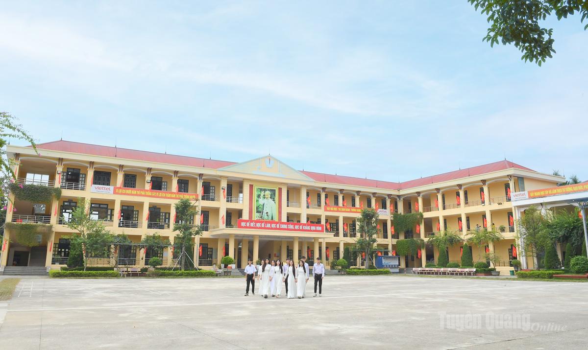 Trường THPT Ỷ La 
có cơ sở vật chất 
đáp ứng yêu cầu dạy và học trong năm học mới.
