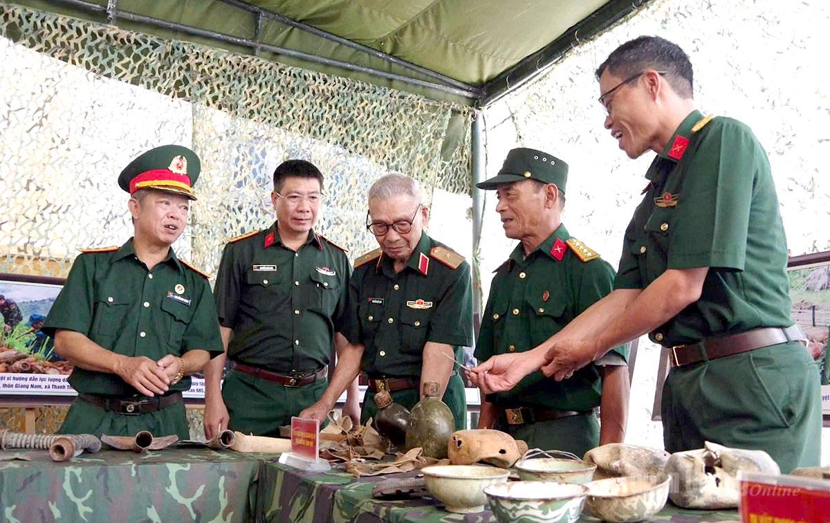 Các cựu chiến binh cung cấp thông tin, tư liệu lịch sử phục vụ công tác tìm kiếm, quy tập hài cốt liệt sĩ.