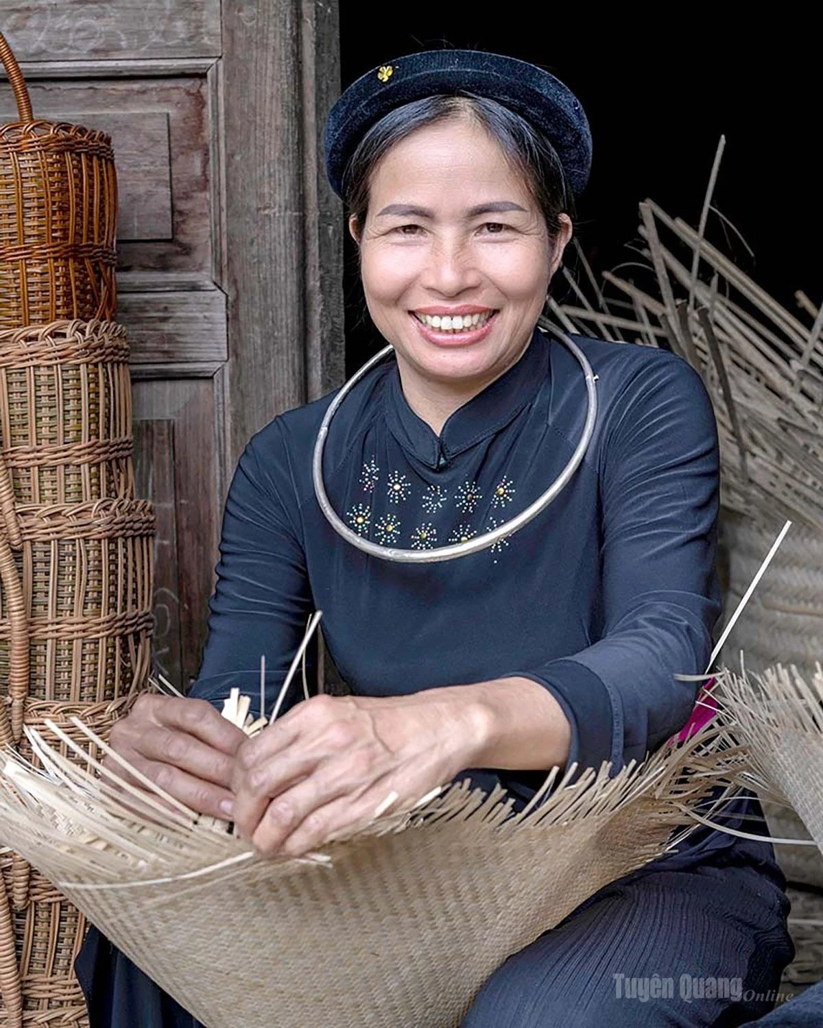 Ma Thi Lieu, Head of the Na Khau Village Bamboo and Rattan Weaving Cooperative Group, takes great happiness and pride in the traditional craft.