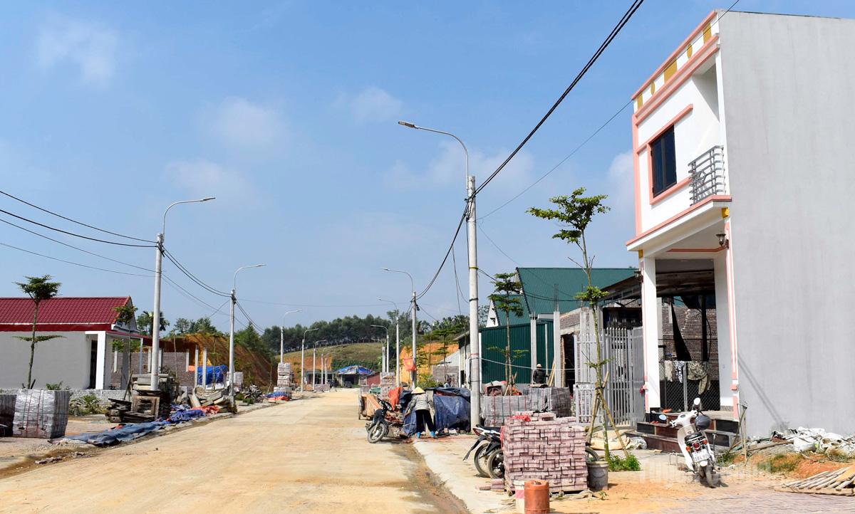 Khu tái định cư có quy mô trên 200 hộ dân.