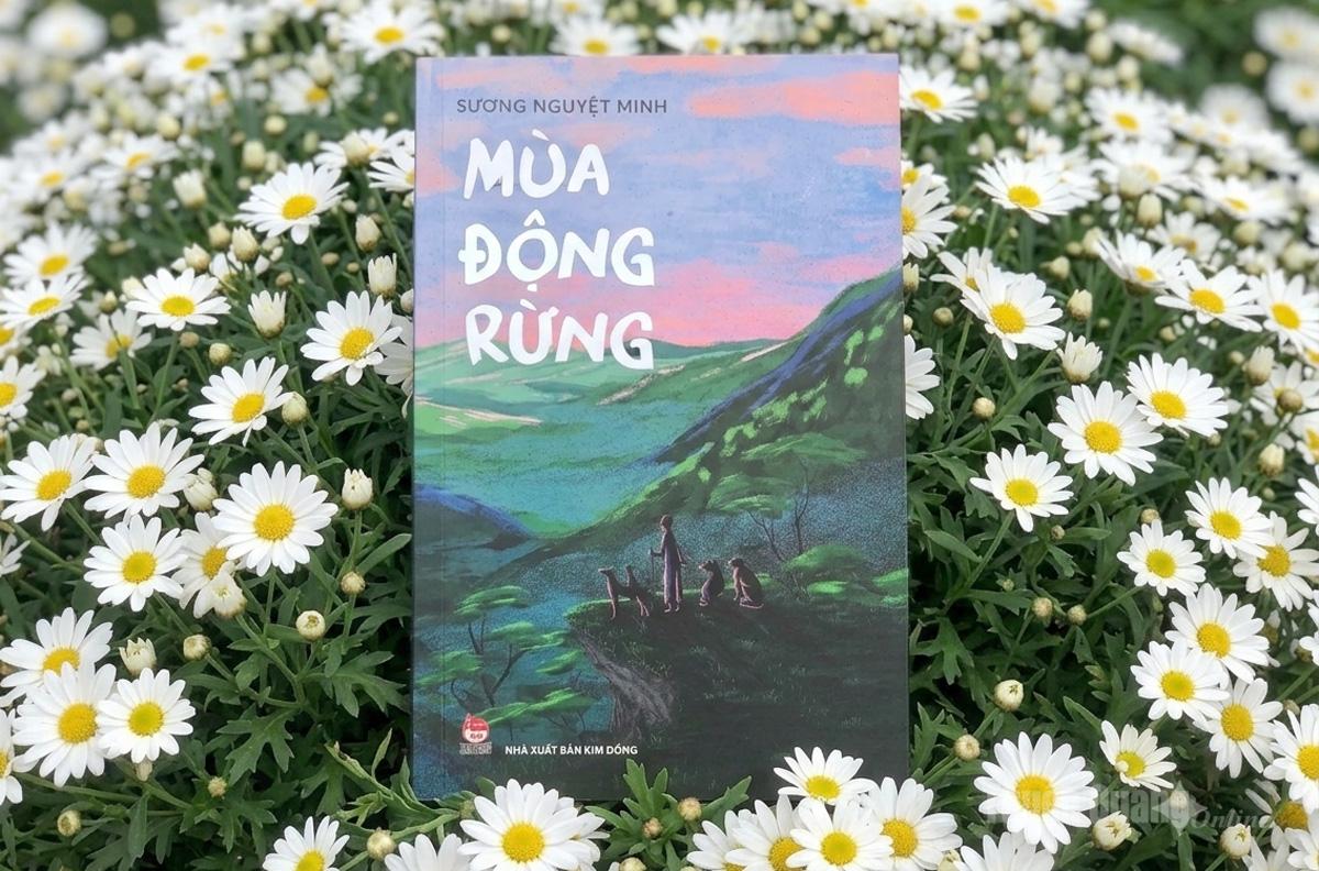 Tiểu thuyết Mùa động rừng của nhà văn 
Sương Nguyệt Minh.