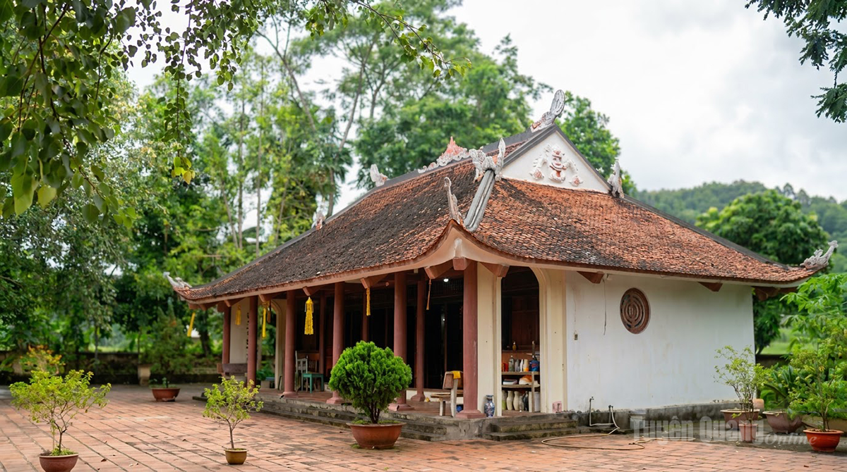 Ngôi chùa cổ 
Bình Lâm 
có tuổi đời 
hơn 7 thế kỷ, 
được phục dựng 
lại từ năm 2007.
