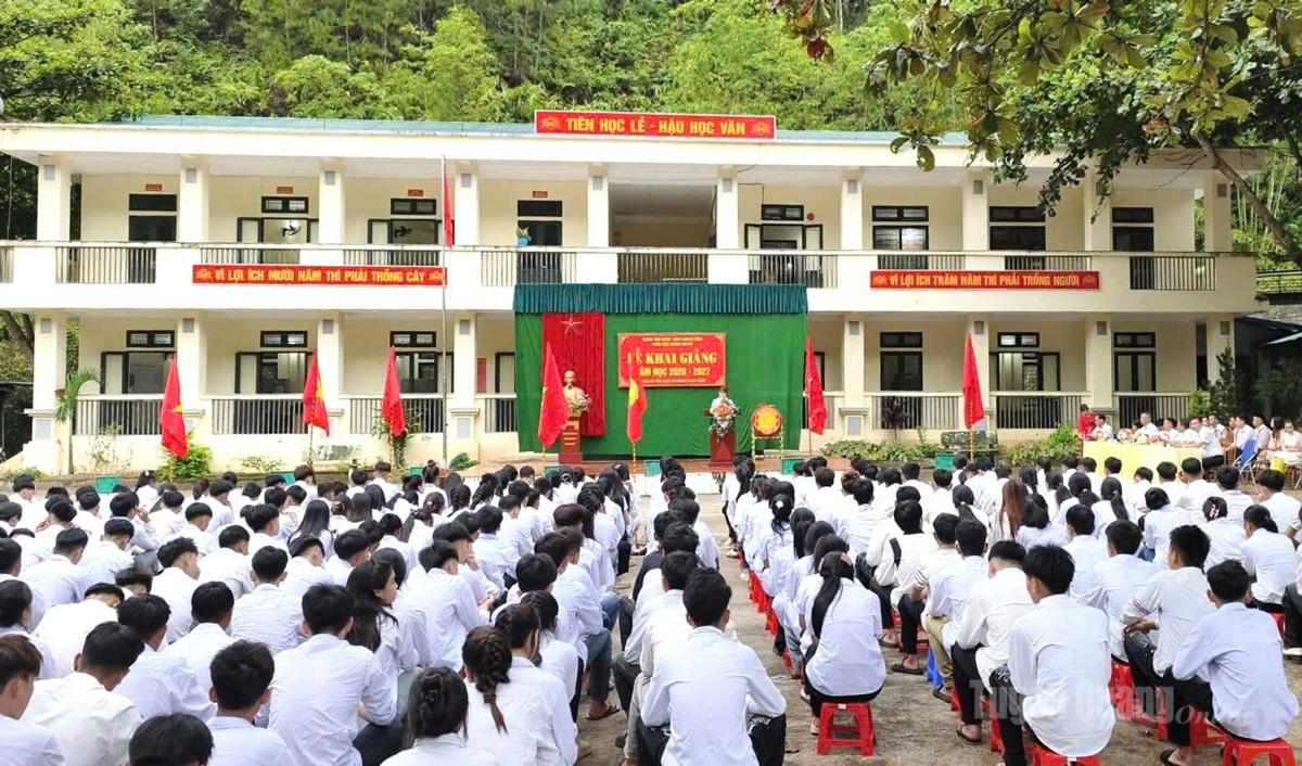 Học sinh Trung tâm Giáo dục nghề nghiệp - Giáo dục thường xuyên Quang Bình, phân hiệu Hoàng Su Phì khai giảng năm học mới 2026-2027. Ảnh: Phạm Hoan